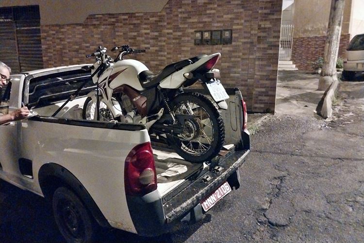 Moto Roubada Recuperada Pela Pm No Bairro Santa Terezinha