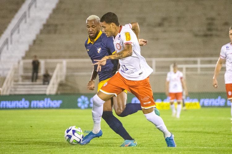 Corinthians marca duas vezes no final e vence o Retrô-PE na estreia da  Copinha 